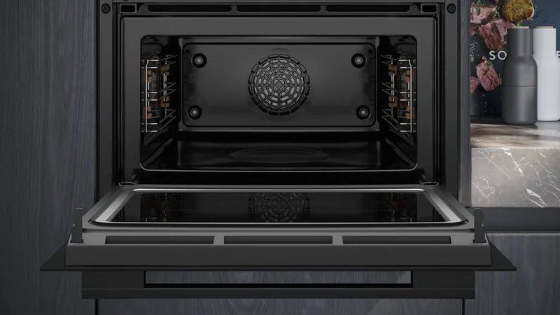Siemens iQ 700 CM724G1B1B, Built-in compact oven with microwave function