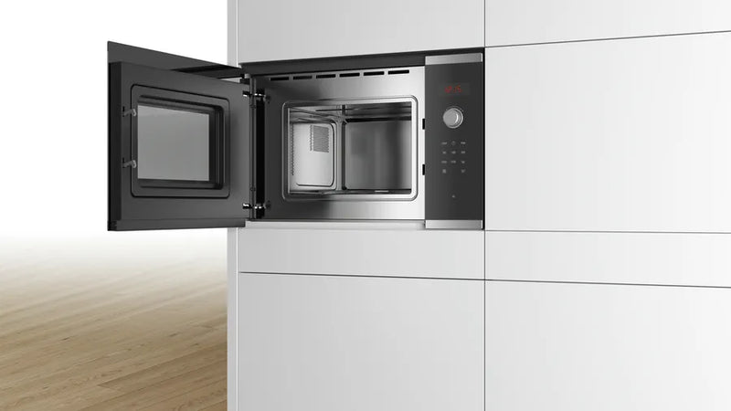 Bosch Series 4 BFL523MS0B, Built-in microwave oven