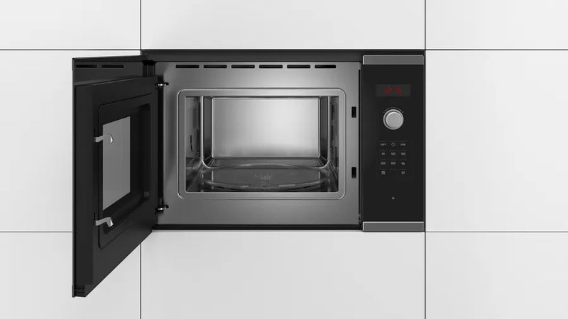 Bosch Series 4 BFL553MS0B, Built-in microwave oven