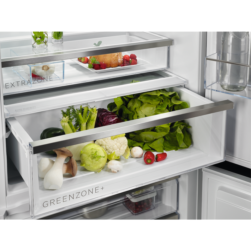 AEG NSC8M191DS 8000 Series Built-In NoFrost Fridge Freezer