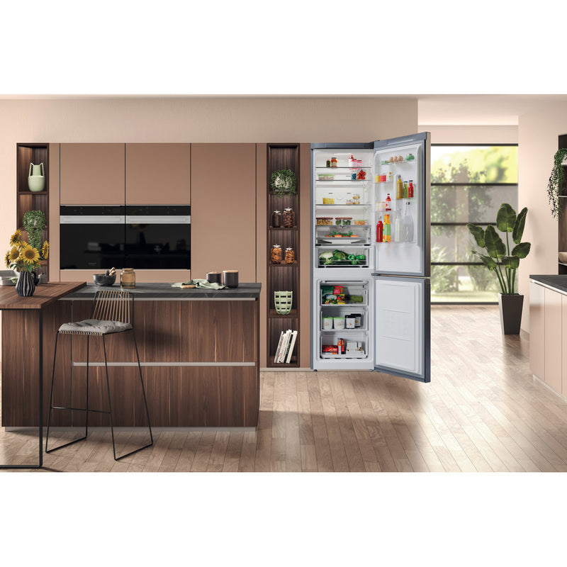 Hotpoint H7X93TSXM Freestanding Fridge Freezer - Silver