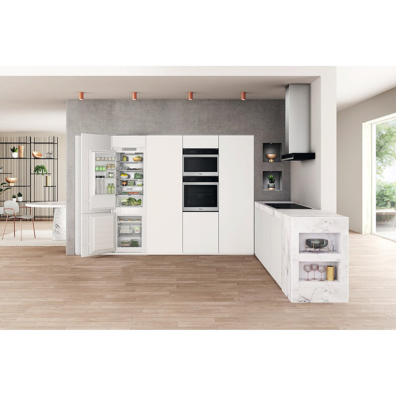 Whirlpool WHC18 T332 P UK Built-In Fridge Freezer