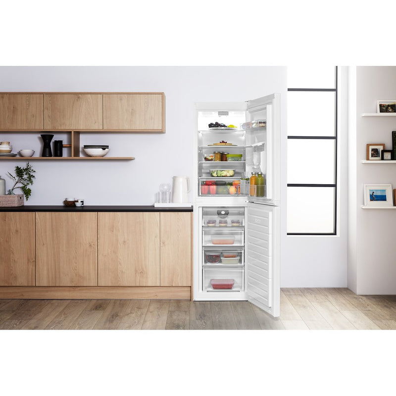 Hotpoint HBNF55182WAQUAUK Freestanding Fridge Freezer