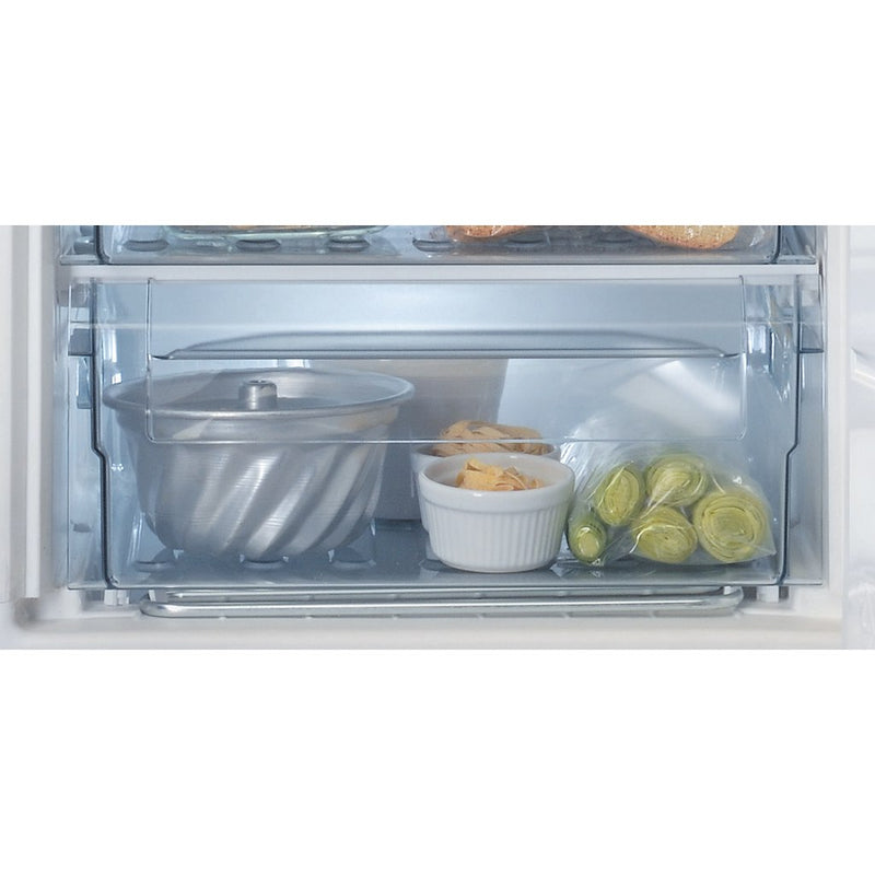 Hotpoint HBUFZ011 Integrated Upright Freezer