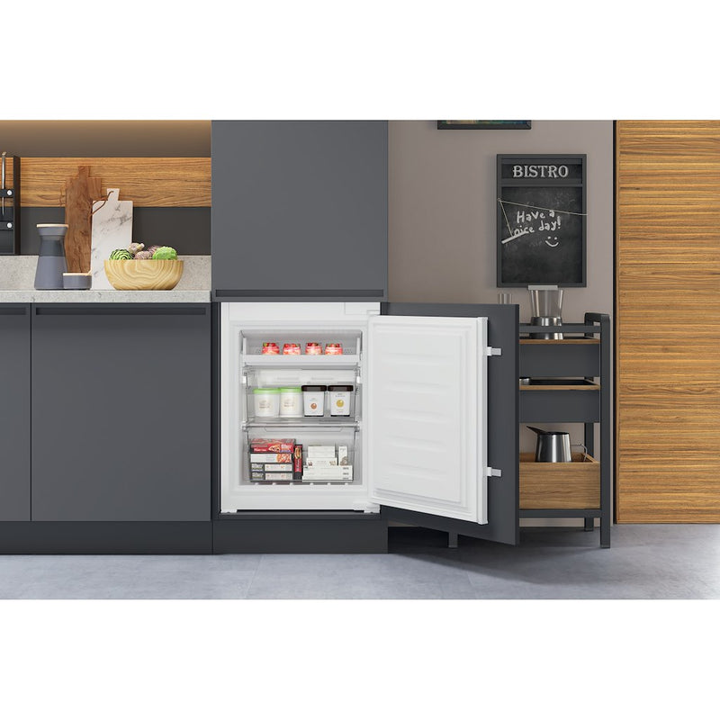 Hotpoint HTC18T112 Built in Fridge Freezer