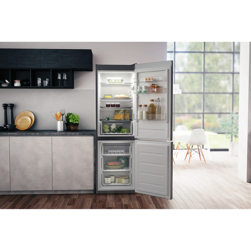 Hotpoint H1NT821EOX Freestanding Fridge Freezer