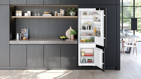 Siemens iQ 100 KI87VNSE0G, built-in fridge-freezer with freezer at bottom