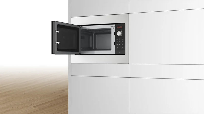 Bosch Series 2 BFL523MS3B, Built-in microwave oven