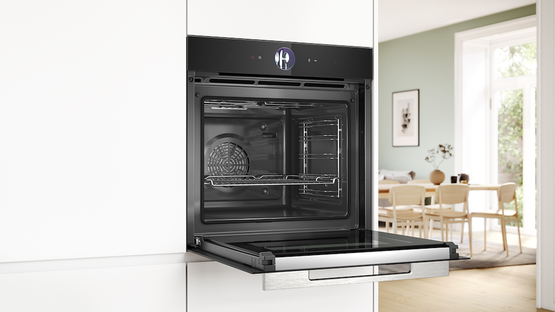 Bosch Series 8 HRG7764B1B, Built-in oven with added steam function