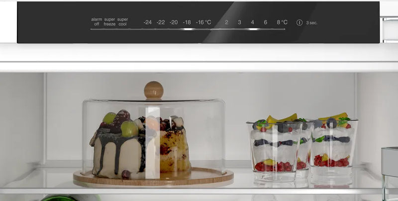 Siemens iQ 300 KI96NVFD0, built-in fridge-freezer with freezer at bottom