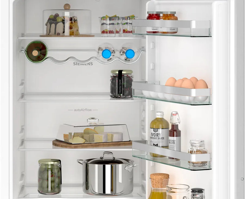 Siemens iQ 300 KI96NVFD0, built-in fridge-freezer with freezer at bottom