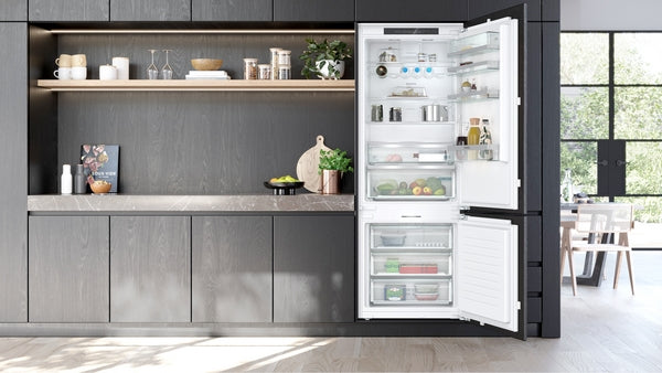 Siemens iQ 500 KB96NADD0G, built-in fridge-freezer with freezer at bottom