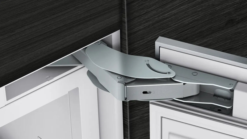 Siemens iQ 700 CI30BP02, Built-In Fridge-Freezer with freezer at bottom