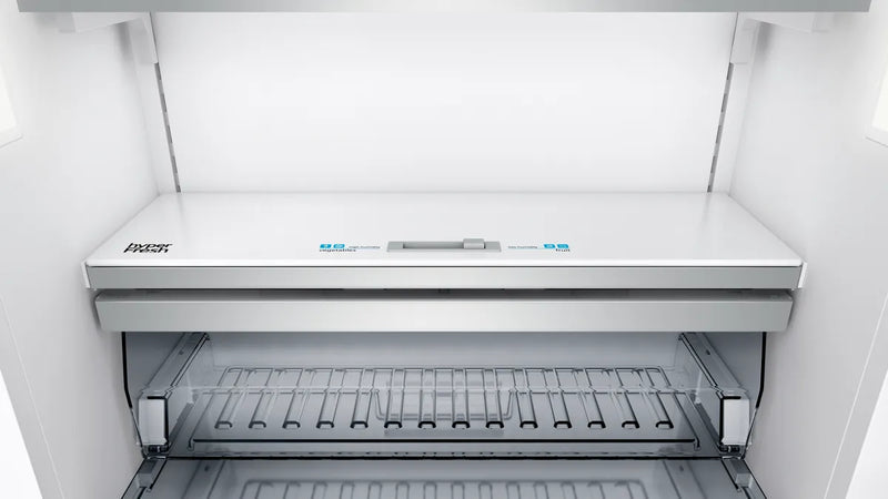 Siemens iQ 700 CI30BP02, Built-In Fridge-Freezer with freezer at bottom
