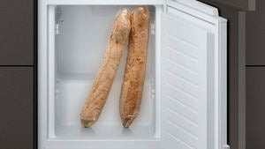 Neff N 70 KI6863FE0G, Built-in fridge-freezer with freezer at bottom
