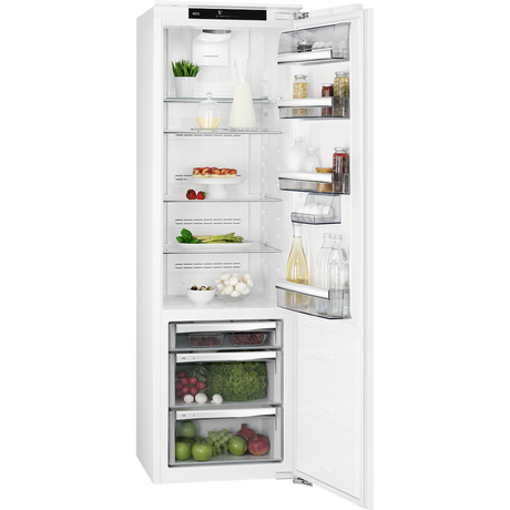 AEG SKS818E9ZC 9000 Series Built-In MultiFlow Fridge