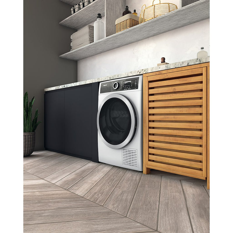 Hotpoint H8 D93WB UK Heat Pump 9kg Tumble Dryer - Freestanding White