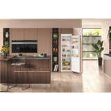 Hotpoint HTSD18A011A1 Integrated Fridge