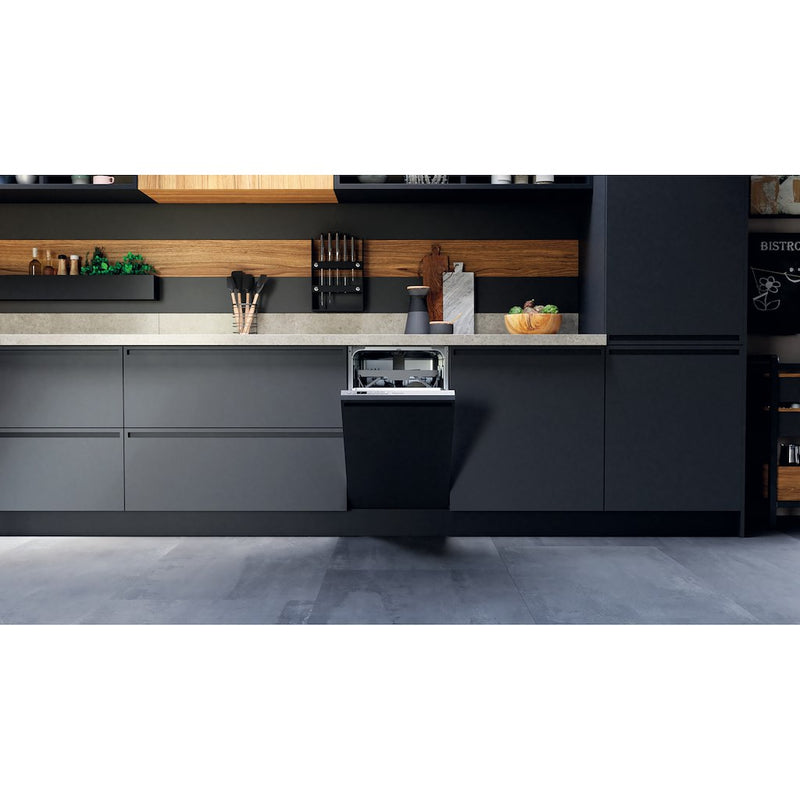 Hotpoint Integrated Slim Dishwasher HSIO 3T223 WCE UK N - Silver