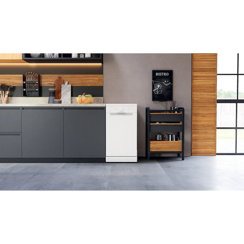 Hotpoint Slimline HF9E 1B19 UK Freestanding Dishwasher