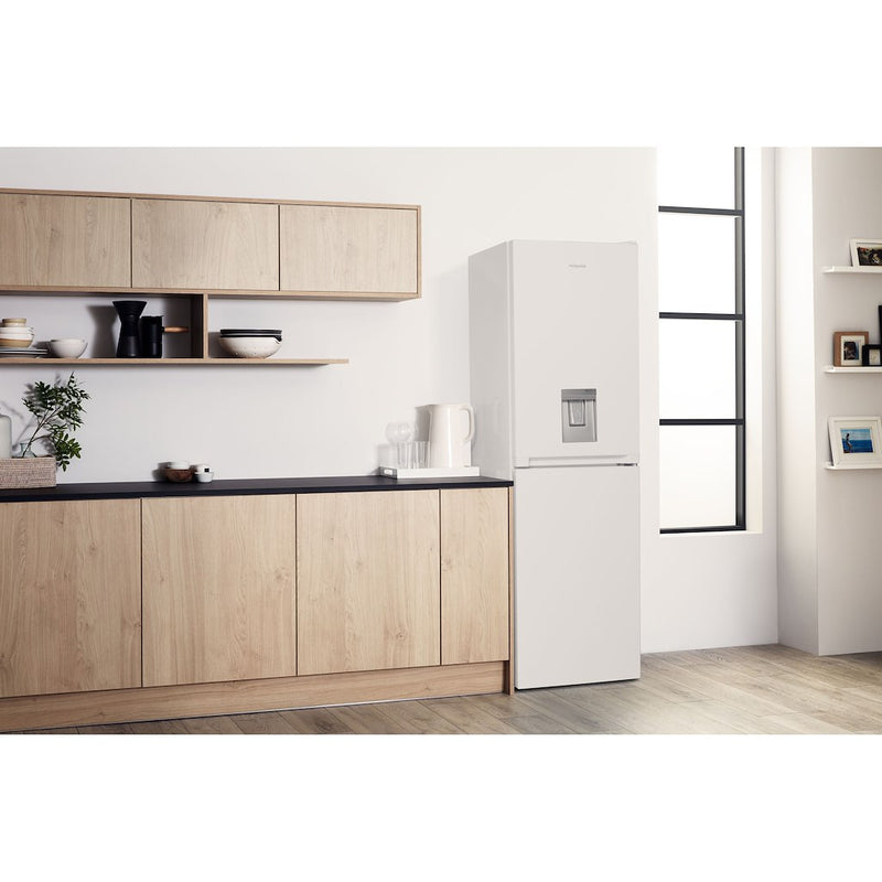 Hotpoint HBNF55182WAQUAUK Freestanding Fridge Freezer