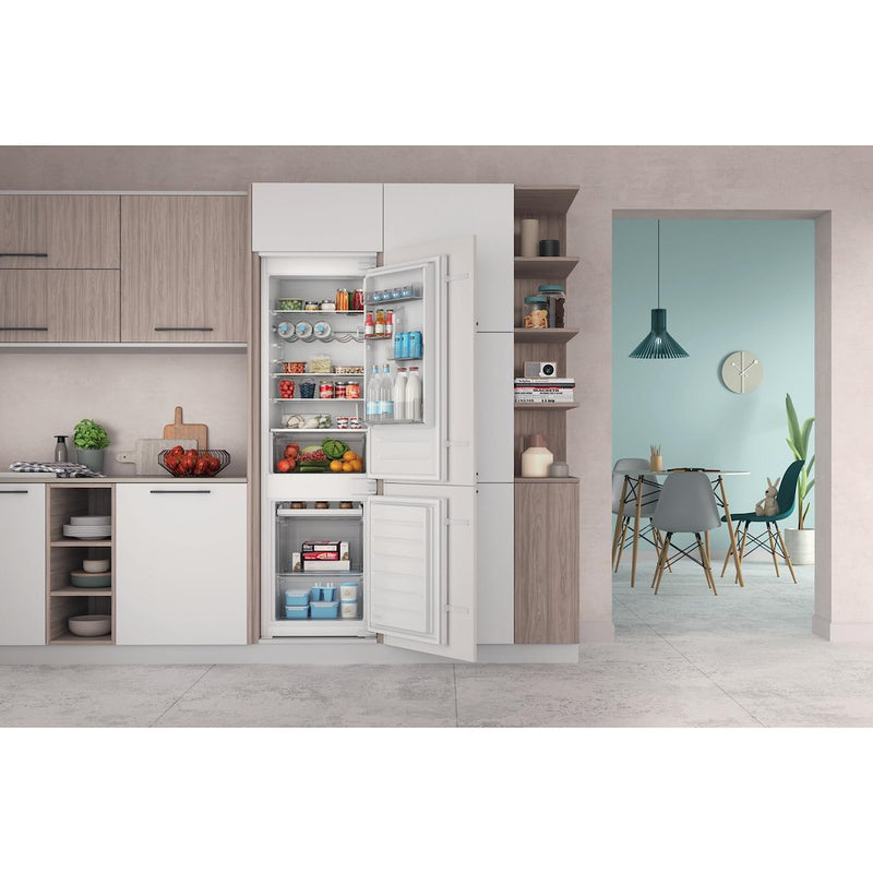Indesit INC18D011B1 Built-In Fridge Freezer
