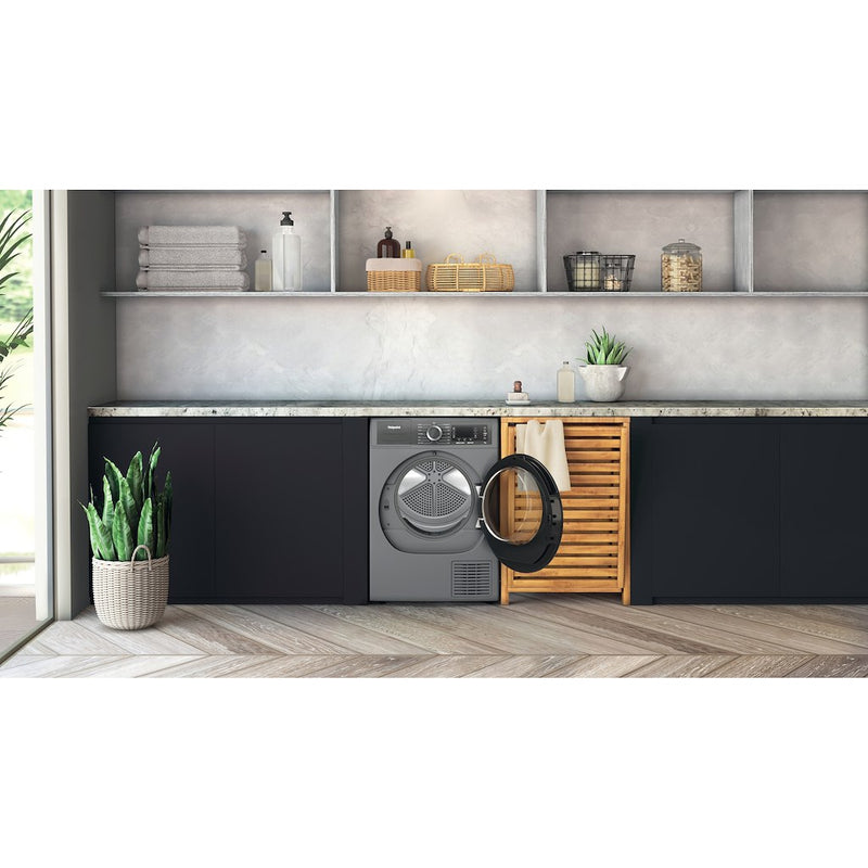 Hotpoint H8 D94SB UK 9kg Heat Pump Tumble Dryer - Silver