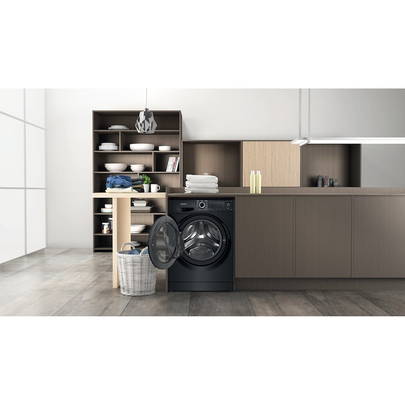Hotpoint NDD8636BDAUK Freestanding Washer Dryer