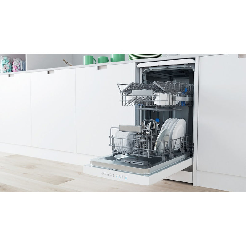 Indesit DSFO 3T224 Z UK N Dishwasher - White