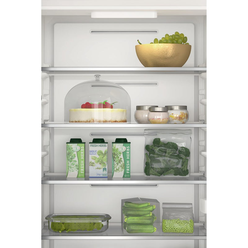 Whirlpool WHC20T322UK built in Fridge Freezer
