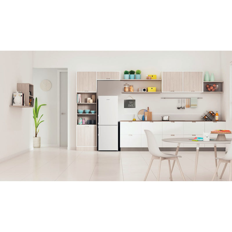 Indesit IB55532WUK Freestanding Fridge Freezer