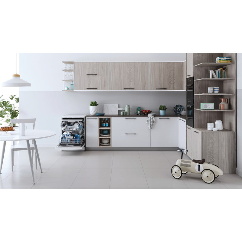 Indesit DFO 3T133F UK Dishwasher - White