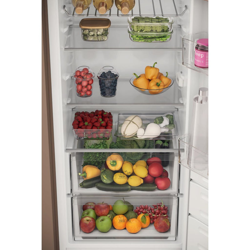 Hotpoint HTSD184011A1 Integrated Fridge