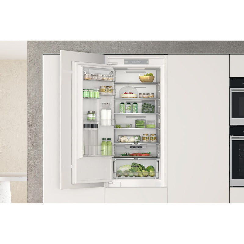 Whirlpool WHC20T322UK built in Fridge Freezer