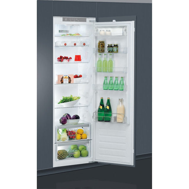 Whirlpool ARG1808322 integrated fridge