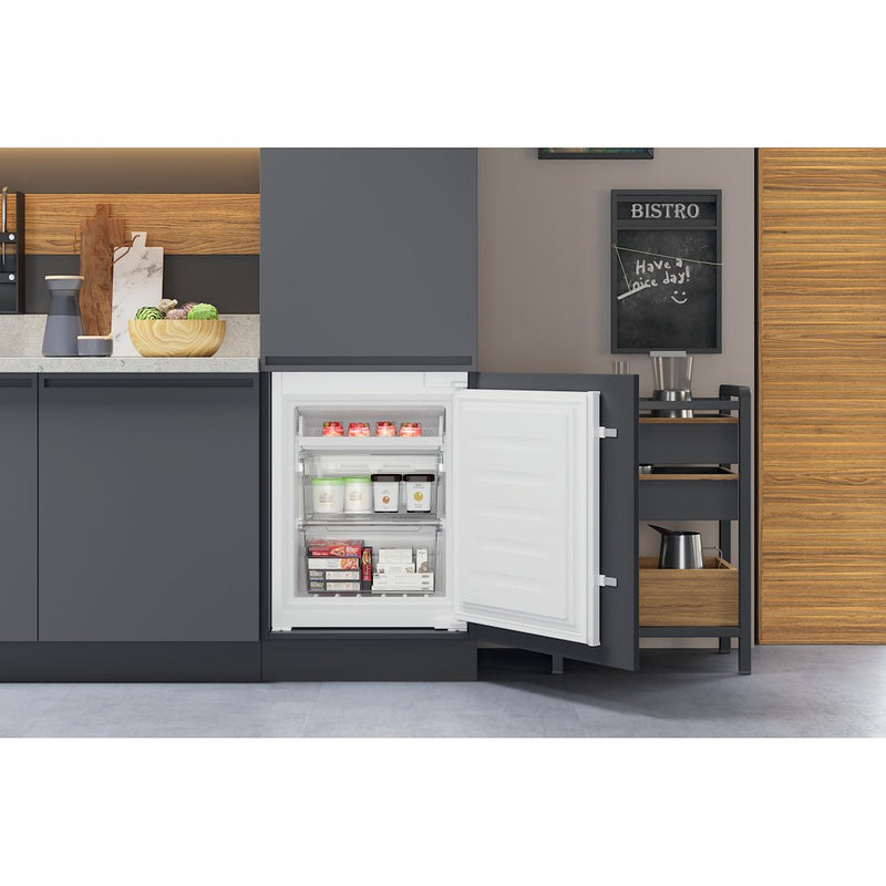 Hotpoint HTC18 T32 2 Built In Fridge Freezer